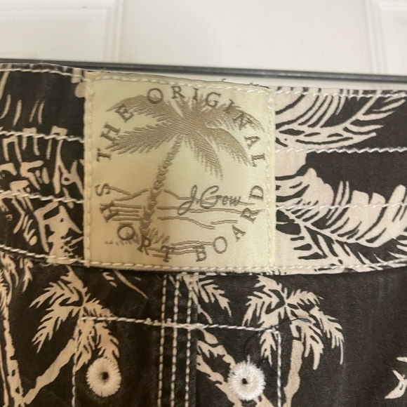 J CREW The Original Board Short in black/white palm tree print - 33 - Picture 3 of 4